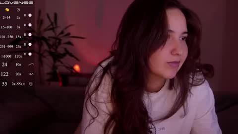 jia_lisaa online show from October 23, 2025, 12:15 pm