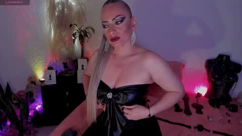 Snapshot of jianinescoth chatting on October 8, 2025, 3:53 pm jianilnescoth online show from October 8, 2025, 3:53 pm