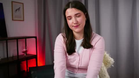 Snapshot of jillkittle chatting on November 8, 2025, 1:55 pm Mira online show from November 8, 2025, 1:55 pm