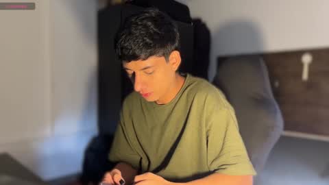 jim_dancer online show from December 19, 2024, 2:13 pm