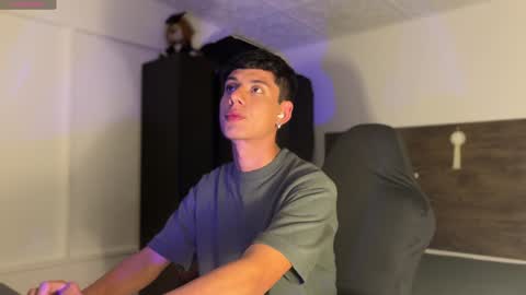 jim_dancer online show from December 26, 2024, 11:13 pm