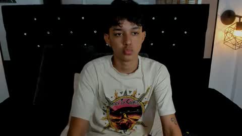 Snapshot of jisus_cat chatting on October 17, 2025, 9:28 pm Jisus online show from October 17, 2025, 9:28 pm