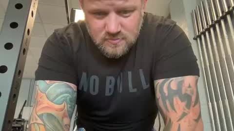 jitzgolfer online show from November 26, 2025, 2:07 pm