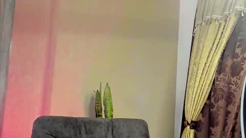 JOAN SAENZ online show from March 9, 2025, 10:52 pm