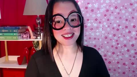 Joana online show from November 4, 2025, 8:19 pm