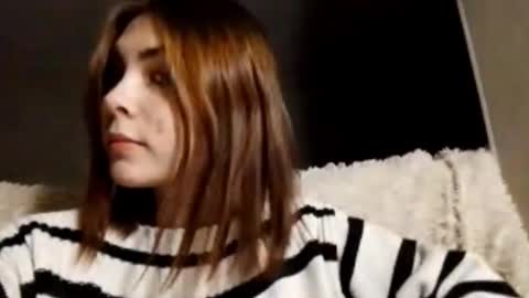 Lina online show from November 27, 2025, 12:51 pm