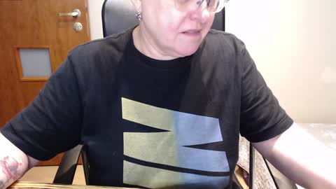 Snapshot of joannaandneighbour chatting on January 16, 2025, 11:15 am Joanna and Greg online show from January 16, 2025, 11:15 am