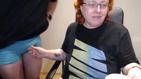 Snapshot of joannaandneighbour chatting on January 19, 2025, 7:58 pm Joanna and Greg online show from January 19, 2025, 7:58 pm