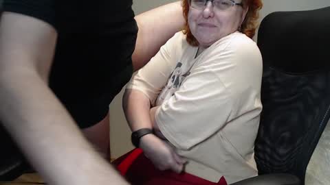 Snapshot of joannaandneighbour chatting on January 24, 2025, 4:39 pm Joanna and Greg online show from January 24, 2025, 4:39 pm