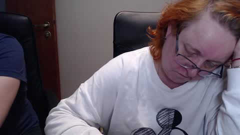 Snapshot of joannaandneighbour chatting on February 3, 2025, 6:07 pm Joanna and Greg online show from February 3, 2025, 6:07 pm