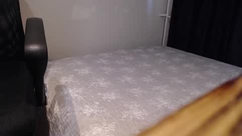 Snapshot of joannaandneighbour chatting on March 4, 2025, 2:10 pm Joanna and Greg online show from March 4, 2025, 2:10 pm