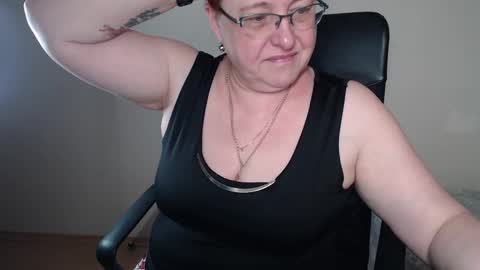 Snapshot of joannaandneighbour chatting on March 7, 2025, 10:35 am Joanna and Greg online show from March 7, 2025, 10:35 am