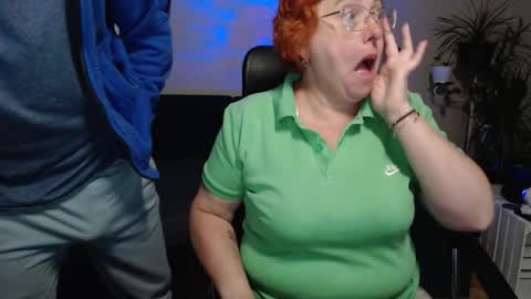 Snapshot of joannaandneighbour chatting on September 28, 2025, 8:42 am Joanna and Greg online show from September 28, 2025, 8:42 am