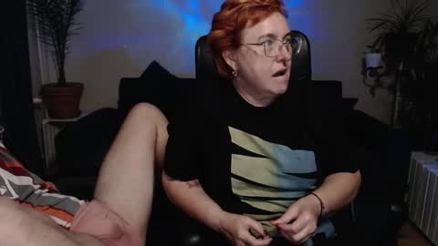 Snapshot of joannaandneighbour chatting on October 5, 2025, 2:37 pm Joanna and Greg online show from October 5, 2025, 2:37 pm