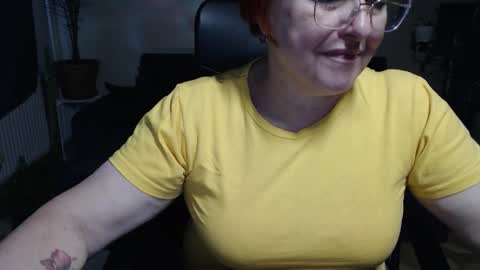 Snapshot of joannaandneighbour chatting on October 21, 2025, 2:51 pm Joanna and Greg online show from October 21, 2025, 2:51 pm