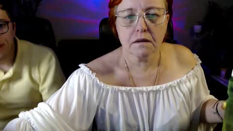 Snapshot of joannaandneighbour chatting on November 29, 2025, 1:14 pm Joanna and Greg online show from November 29, 2025, 1:14 pm