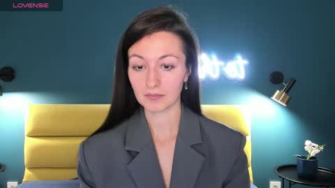 Joan online show from September 17, 2025, 1:29 am