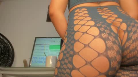 joanyo_brown online show from December 30, 2024, 1:15 am