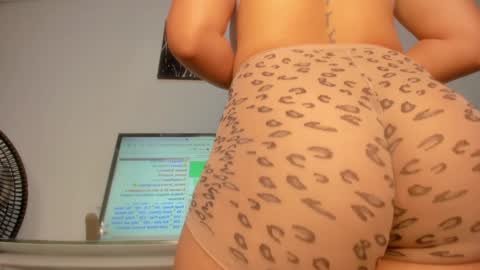 joanyo_brown online show from January 6, 2025, 4:58 am