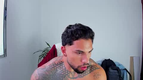 joe_esthetic online show from October 10, 2025, 11:53 am