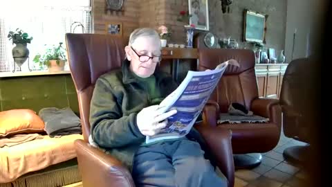 Snapshot of johan7_heet chatting on December 11, 2024, 1:28 pm johan7 heet online show from December 11, 2024, 1:28 pm