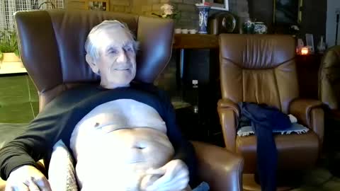 Snapshot of johan7_heet chatting on December 16, 2024, 6:16 pm johan7 heet online show from December 16, 2024, 6:16 pm