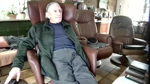 Snapshot of johan7_heet chatting on January 4, 2025, 2:14 pm johan7 heet online show from January 4, 2025, 2:14 pm