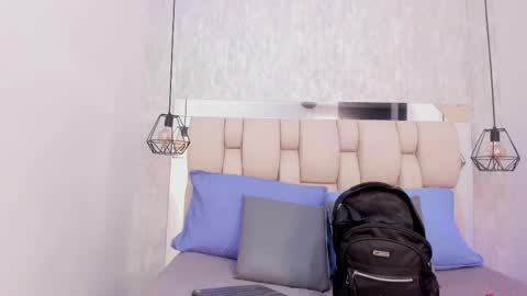 Snapshot of johan_gz_ chatting on September 10, 2025, 11:32 am Johan online show from September 10, 2025, 11:32 am