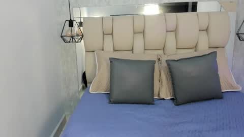 Snapshot of johan_gz_ chatting on September 23, 2025, 11:57 am Johan online show from September 23, 2025, 11:57 am