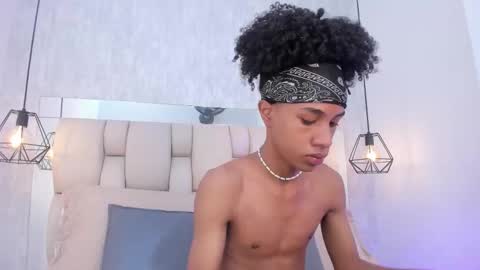 Snapshot of johan_gz_ chatting on October 7, 2025, 11:29 am Johan online show from October 7, 2025, 11:29 am