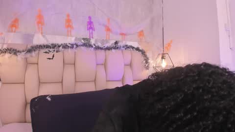 Snapshot of johan_gz_ chatting on October 17, 2025, 11:35 am Johan online show from October 17, 2025, 11:35 am