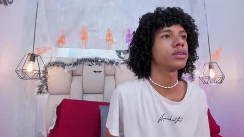 Snapshot of johan_gz_ chatting on October 20, 2025, 12:27 pm Johan online show from October 20, 2025, 12:27 pm