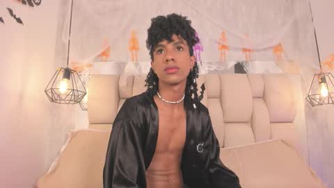 Snapshot of johan_gz_ chatting on October 24, 2025, 11:28 am Johan online show from October 24, 2025, 11:28 am