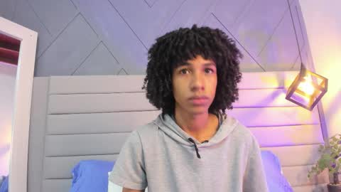 Snapshot of johan_gz_ chatting on November 5, 2025, 11:43 am Johan online show from November 5, 2025, 11:43 am