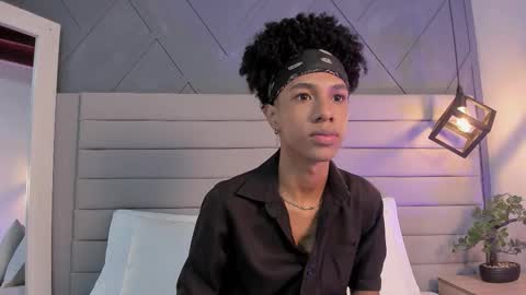 Snapshot of johan_gz_ chatting on November 14, 2025, 11:31 am Johan online show from November 14, 2025, 11:31 am