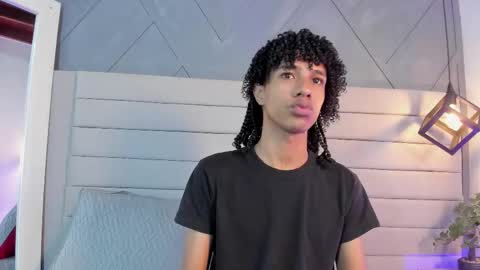 Snapshot of johan_gz_ chatting on November 21, 2025, 12:04 pm Johan online show from November 21, 2025, 12:04 pm