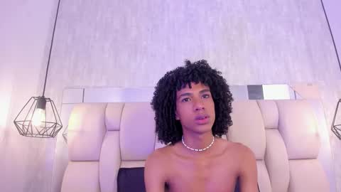 Snapshot of johan_gz_ chatting on November 30, 2025, 7:56 am Johan online show from November 30, 2025, 7:56 am