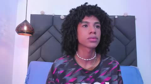 Snapshot of johan_gz_ chatting on December 1, 2025, 11:37 am Johan online show from December 1, 2025, 11:37 am