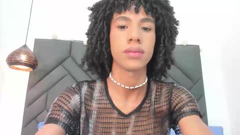 Snapshot of johan_gz_ chatting on December 14, 2025, 12:32 pm Johan online show from December 14, 2025, 12:32 pm