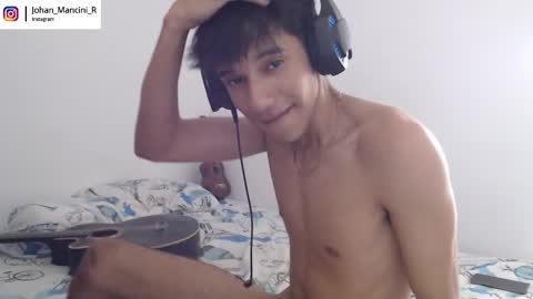 Snapshot of johan_mancini_r chatting on January 11, 2025, 9:15 pm johan_mancini_r online show from January 11, 2025, 9:15 pm