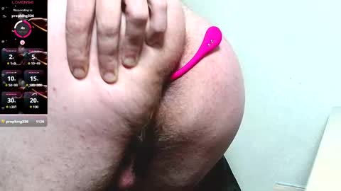 Snapshot of johanbarker chatting on November 24, 2025, 2:50 pm Johan online show from November 24, 2025, 2:50 pm