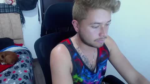 JOHAN independient model online show from October 7, 2025, 9:12 pm