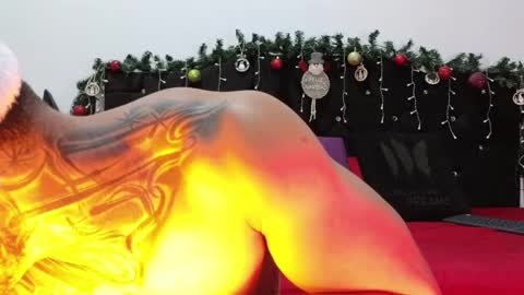 Snapshot of john_and_louis chatting on December 21, 2024, 11:01 am John online show from December 21, 2024, 11:01 am