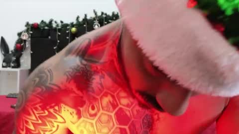 Snapshot of john_and_louis chatting on December 23, 2024, 11:14 am John online show from December 23, 2024, 11:14 am