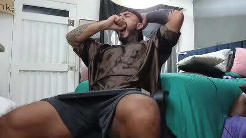 Snapshot of john_and_louis chatting on January 20, 2025, 5:06 pm John online show from January 20, 2025, 5:06 pm