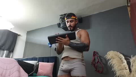 Snapshot of john_and_louis chatting on January 22, 2025, 5:06 pm John online show from January 22, 2025, 5:06 pm