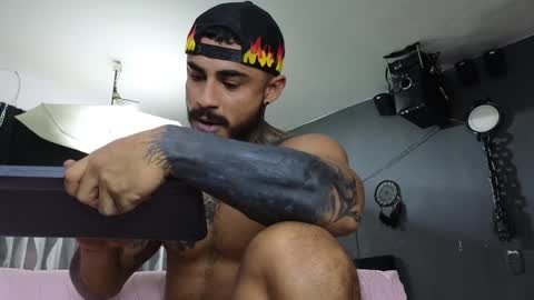 Snapshot of john_and_louis chatting on January 28, 2025, 2:21 pm John online show from January 28, 2025, 2:21 pm