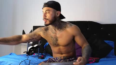 Snapshot of john_and_louis chatting on February 12, 2025, 11:18 am John online show from February 12, 2025, 11:18 am