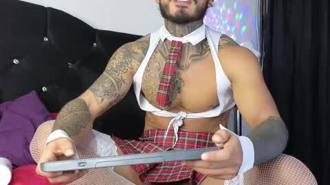 Snapshot of john_and_louis chatting on February 28, 2025, 2:20 pm John online show from February 28, 2025, 2:20 pm