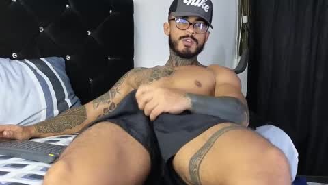 Snapshot of john_and_louis chatting on March 2, 2025, 10:05 pm John online show from March 2, 2025, 10:05 pm